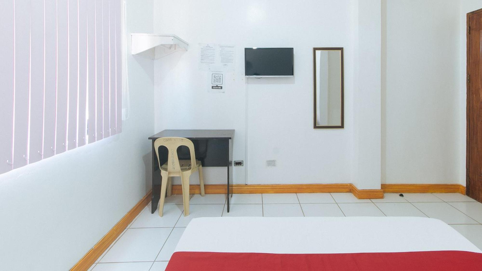 Reddoorz At Coco Grove Tourist Inn Panglao City Exterior foto