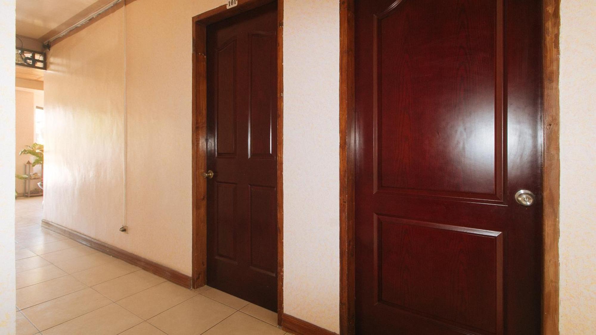 Reddoorz At Coco Grove Tourist Inn Panglao City Exterior foto