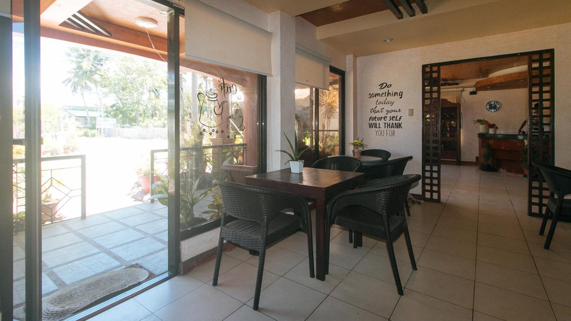 Reddoorz At Coco Grove Tourist Inn Panglao City Exterior foto
